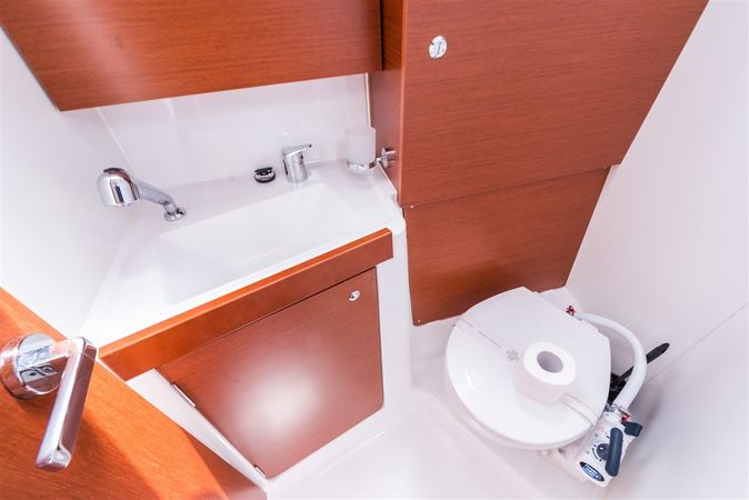 Beneteau Oceanis 35 | Bela