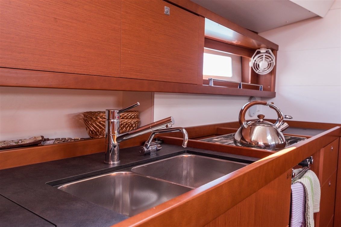 Beneteau Oceanis 45 | Mobula One