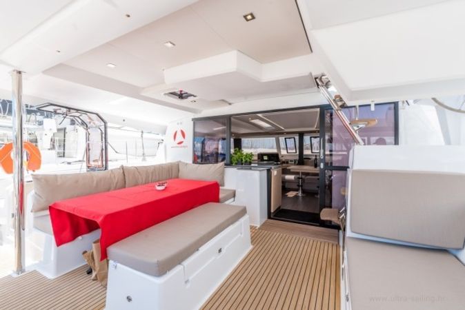 Fountaine Pajot Saona 47 | Sunny Wave