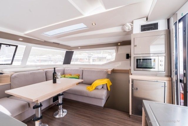 Fountaine Pajot Saona 47 | Sunny Wave