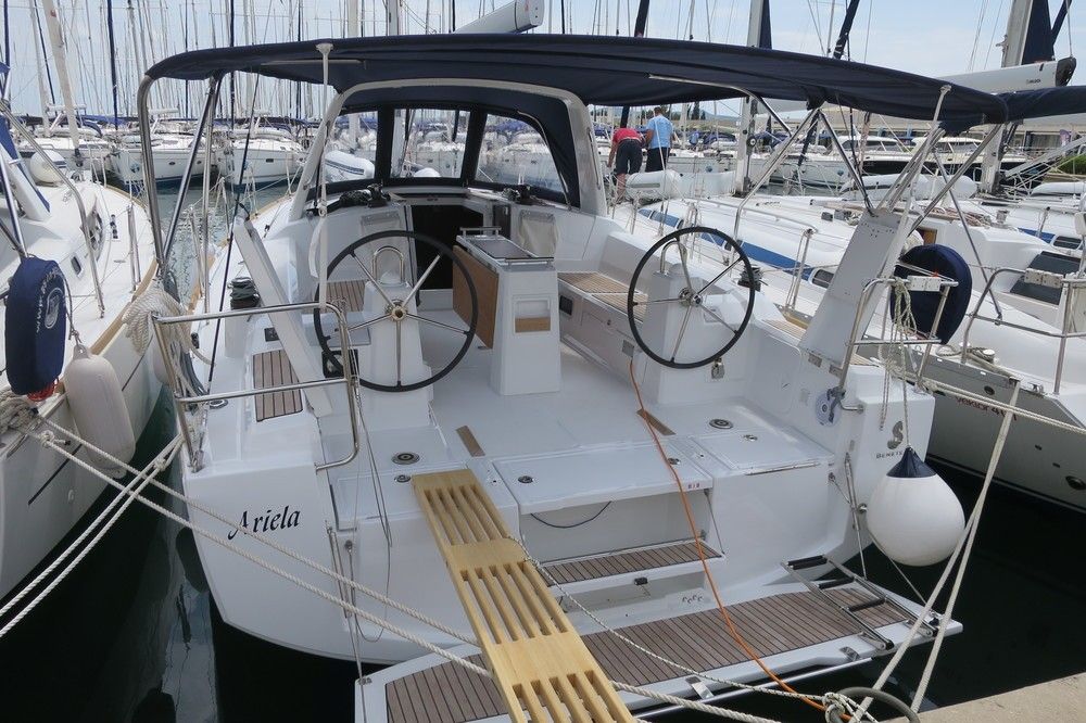 Beneteau Oceanis 38 | Ariela
