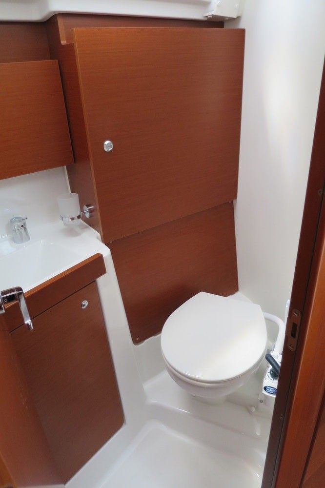 Beneteau Oceanis 38 | Ariela