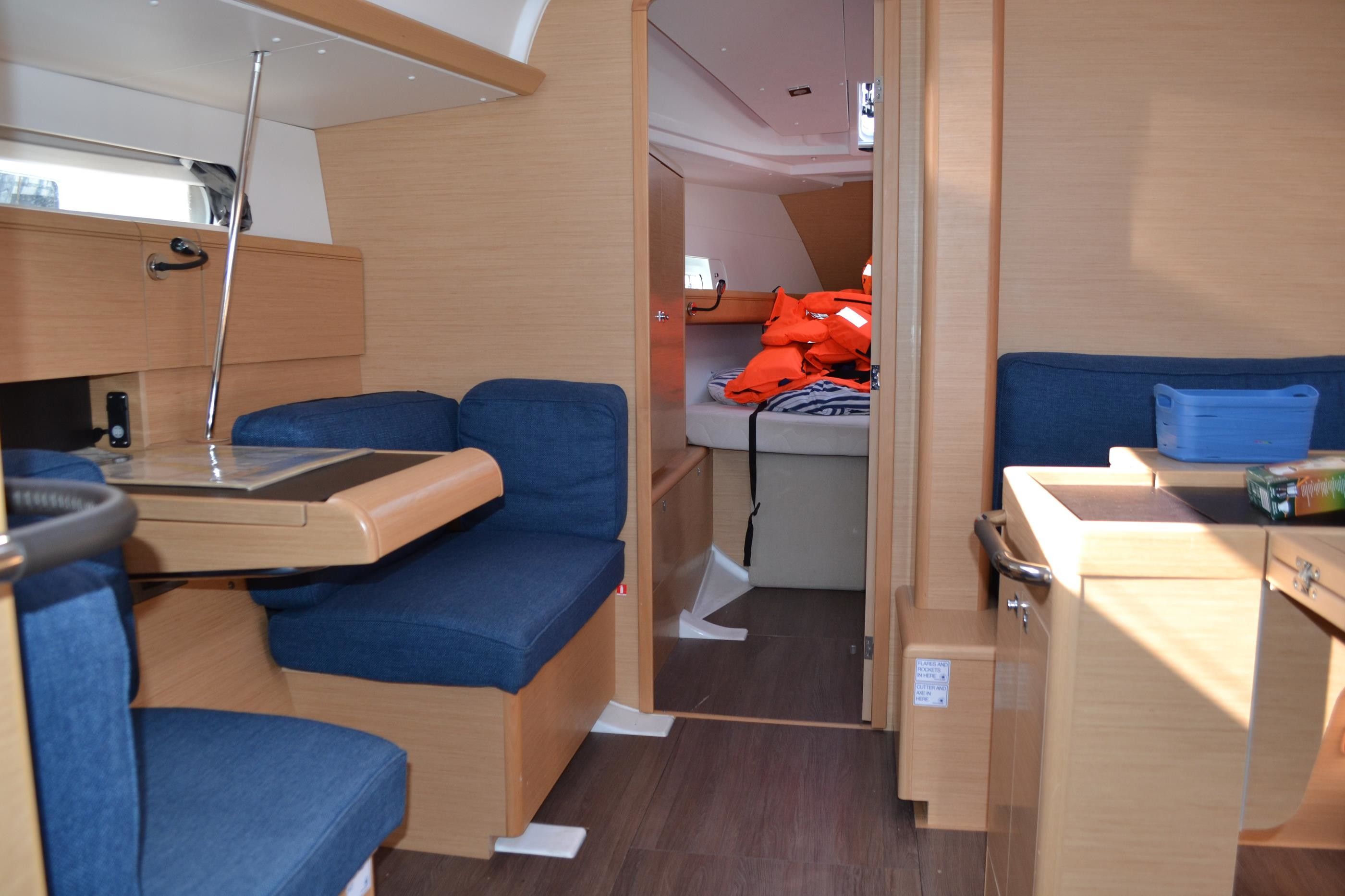 Jeanneau Sun Odyssey 419 | Tumbleweed