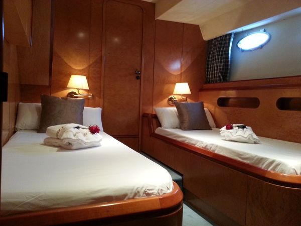 Astondoa 90 | Alhena