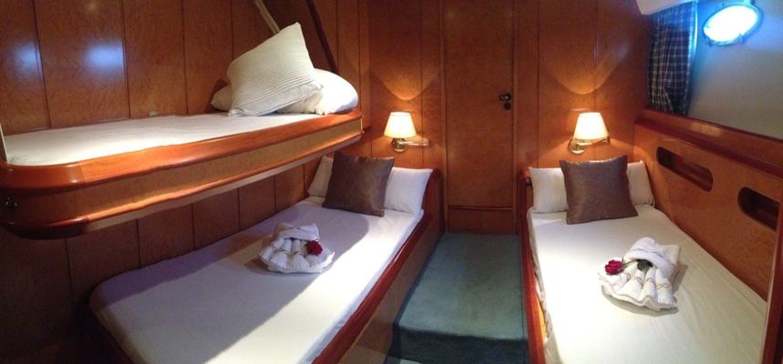 Astondoa 90 | Alhena