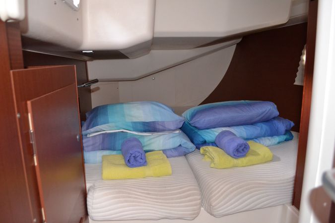 Hanse 455 | Bare Necessities