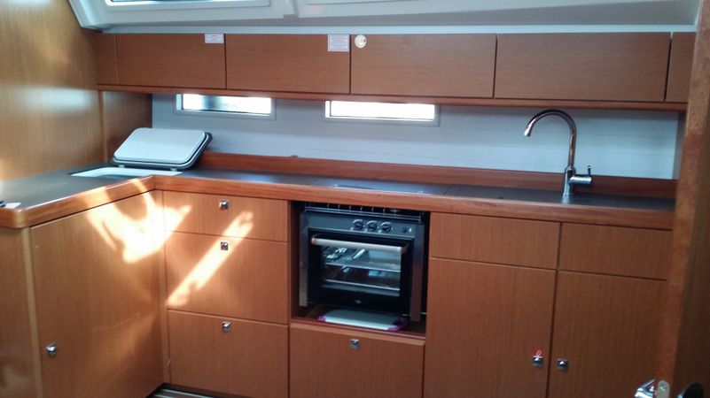 Bavaria Cruiser 46 | Pinot Gris