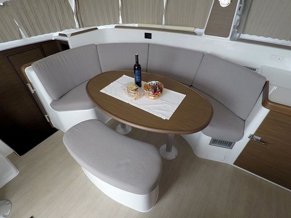 Lagoon 380 S2 | Maya