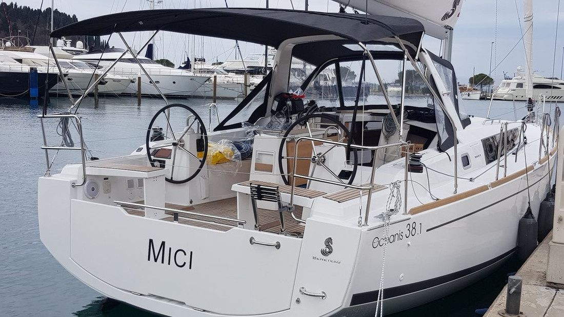 Beneteau Oceanis 38 | Mici