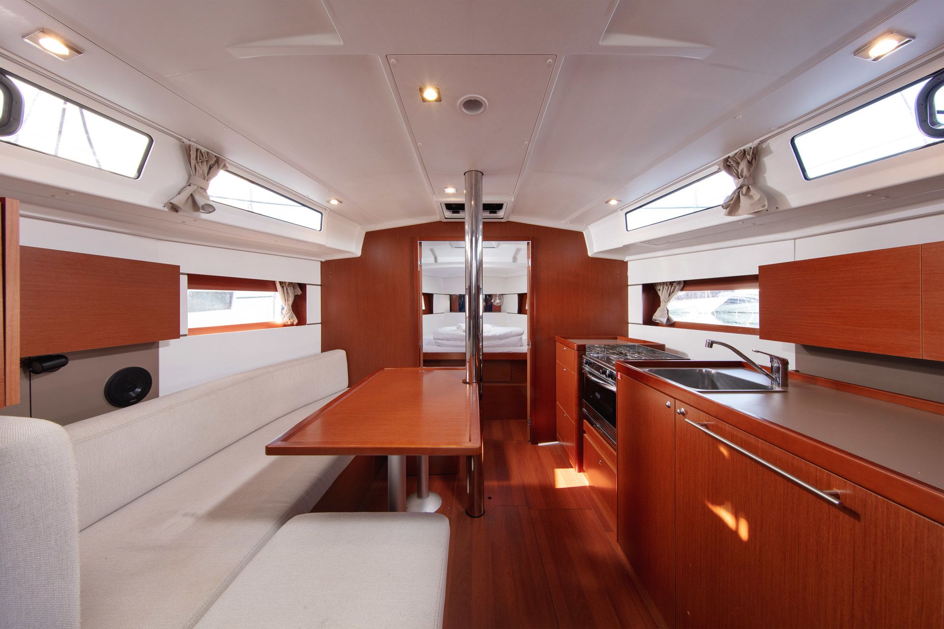Beneteau Oceanis 38 | Anima Maris  3