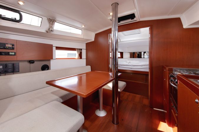 Beneteau Oceanis 38 | Anima Maris 3