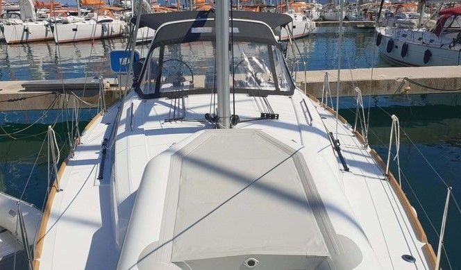 Beneteau Oceanis 38 | Bellona