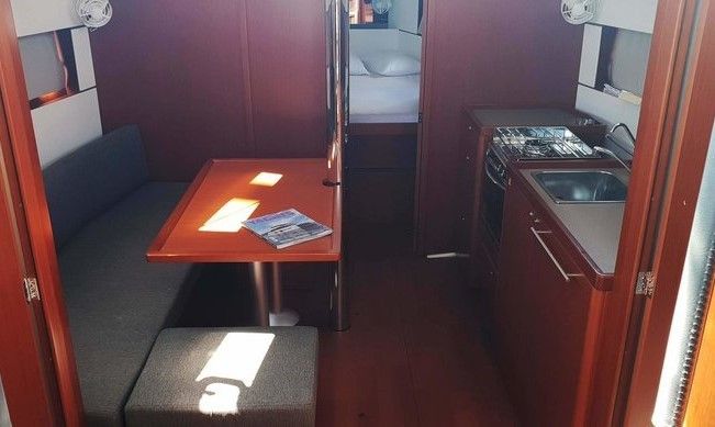 Beneteau Oceanis 38 | Bellona