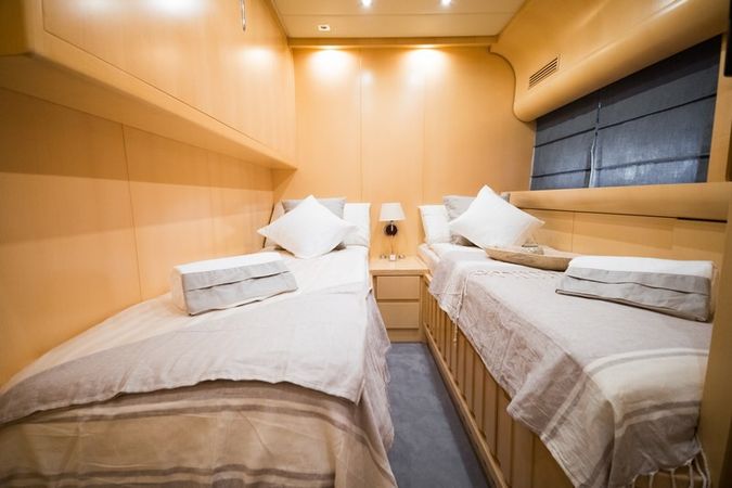 Leopard 27 Open | Aya