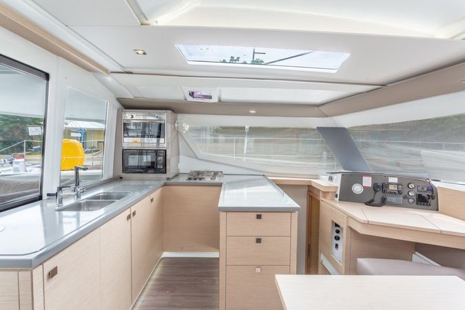 Fountaine Pajot Helia 44 | Altair