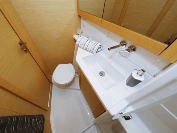 Lagoon 450 F | Ninin