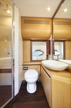 Pershing 72 | Legendary