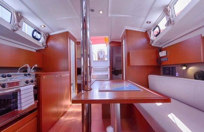 Beneteau Oceanis 38 | Mare Nostrum 2