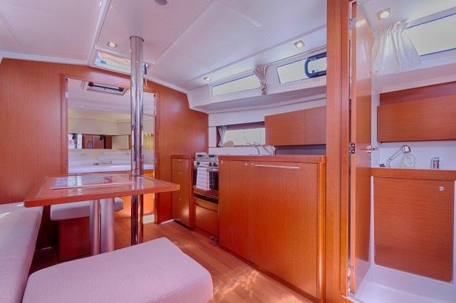Beneteau Oceanis 38 | Mare Nostrum 2