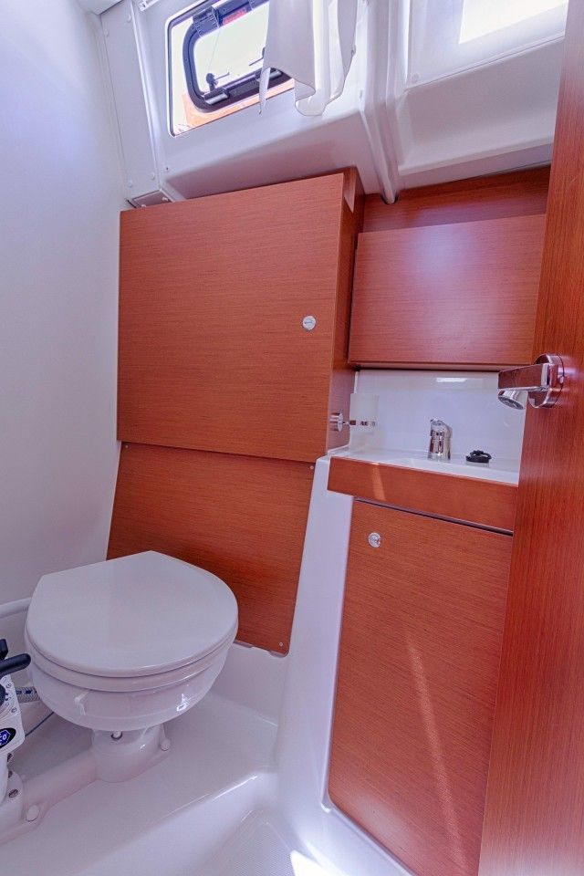 Beneteau Oceanis 38 | Mare Nostrum 2