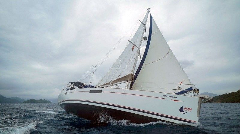 Jeanneau Sun Odyssey 44i | Night and Day