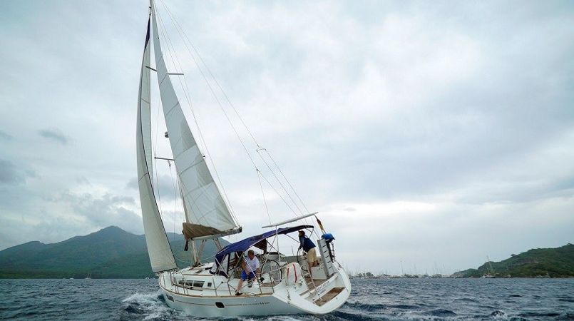 Jeanneau Sun Odyssey 44i | Night and Day