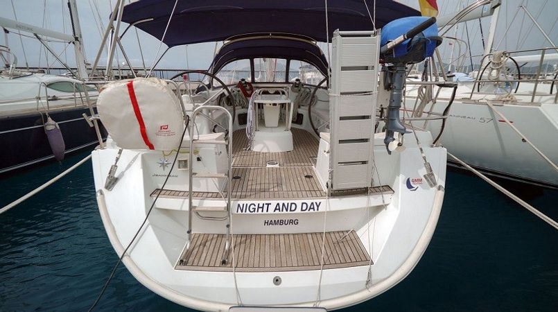 Jeanneau Sun Odyssey 44i | Night and Day
