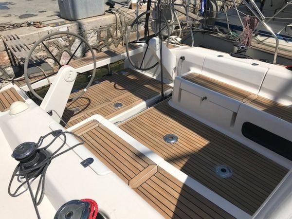 Salona 44 | Daddy's Toy