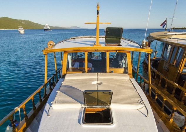 Custom Built 40 | Tiho