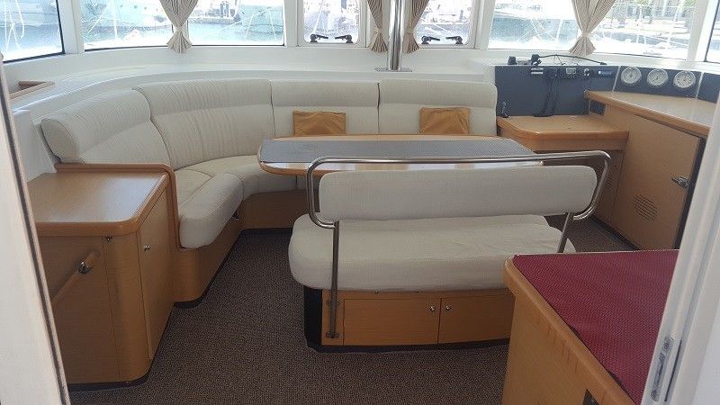 Lagoon 440 | Strawberry