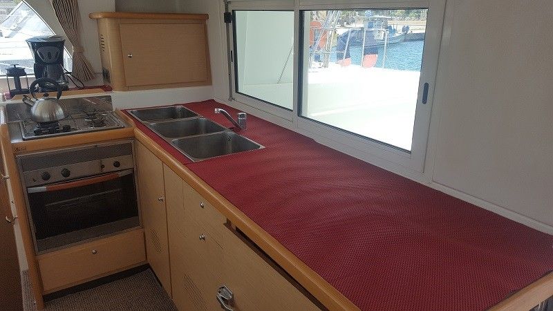 Lagoon 440 | Strawberry