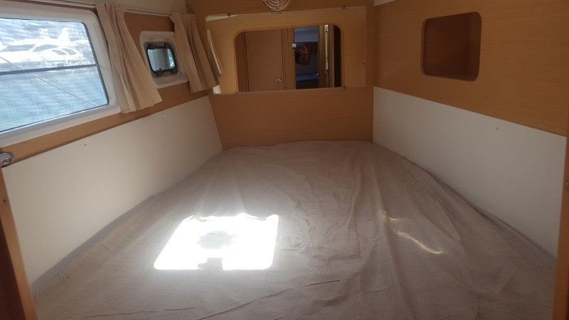 Lagoon 440 | Strawberry