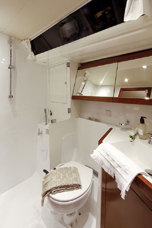 Beneteau Oceanis 48 | Wayward Prince