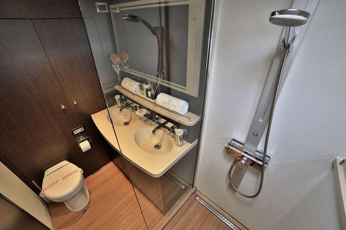 Fountaine Pajot Galathea 65 | World's End