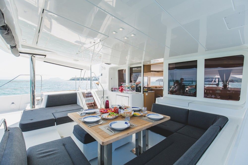 Lagoon 52 F | Blue Moon