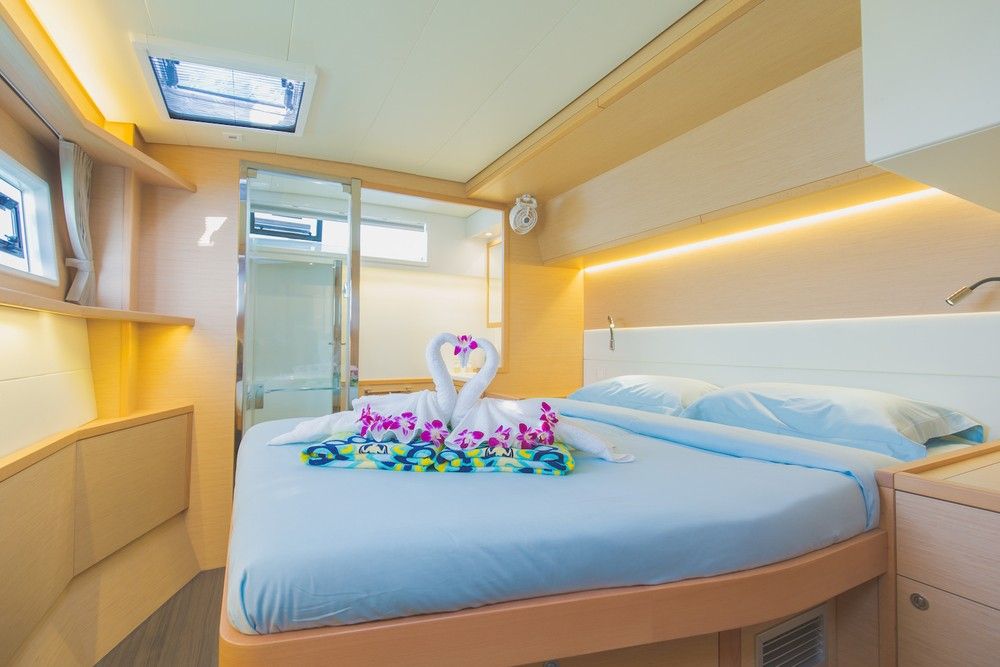 Lagoon 52 F | Blue Moon