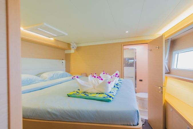 Lagoon 52 F | Blue Moon