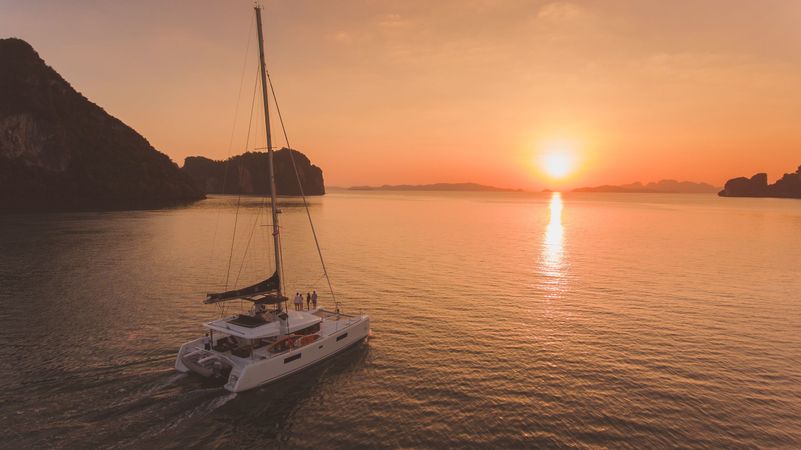 Lagoon 52 F | Blue Moon