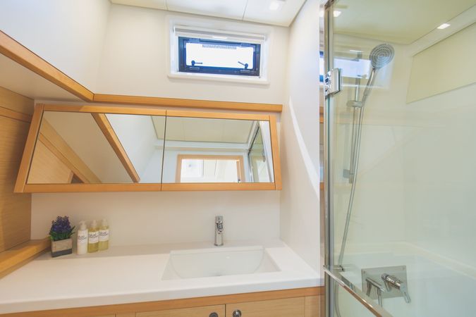 Lagoon 52 F | Blue Moon