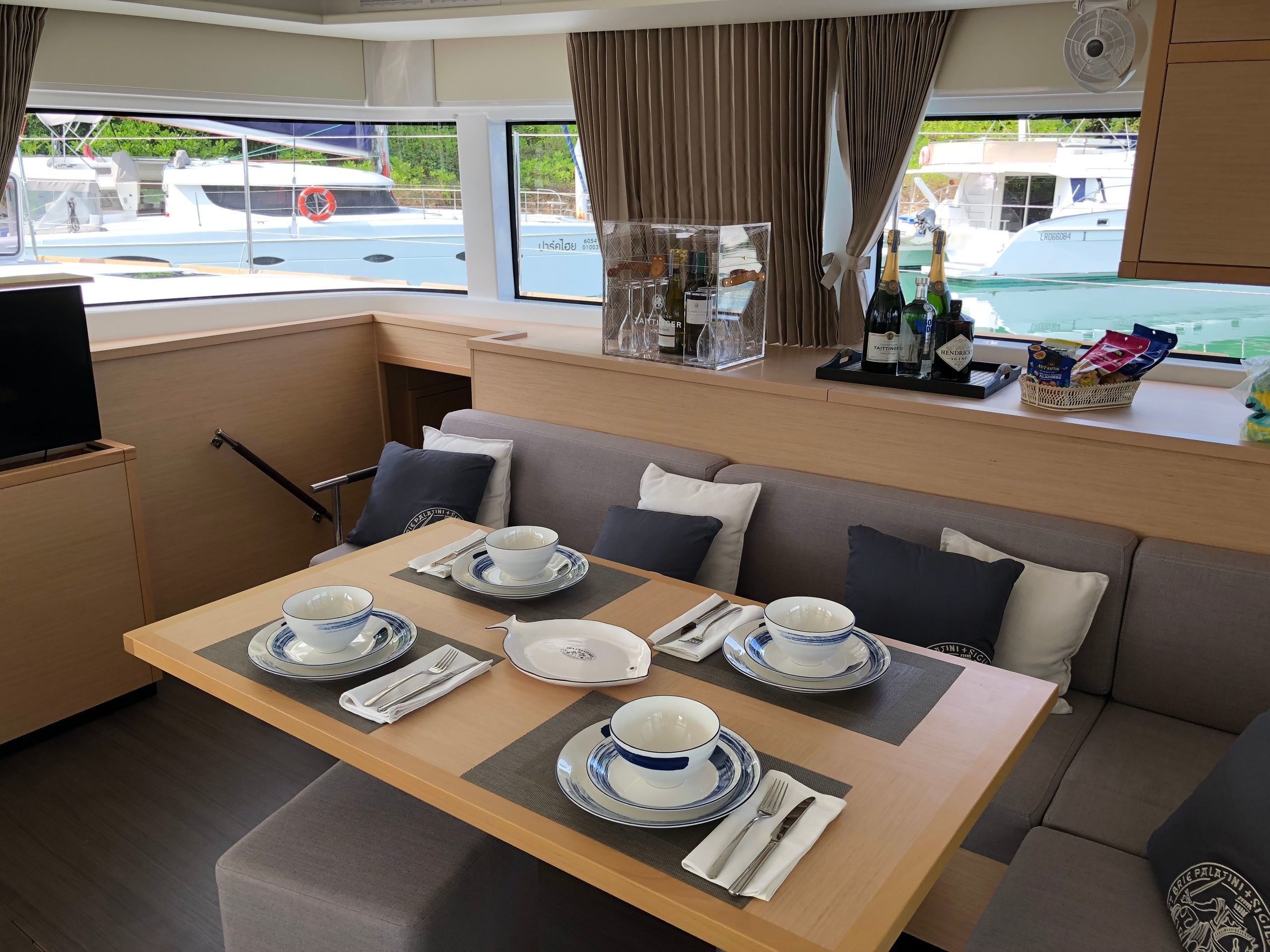 Lagoon 52 F | Blue Moon