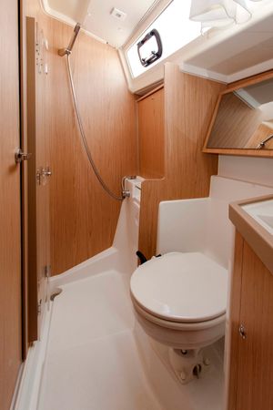 Beneteau Oceanis 41.1 | Foreigner