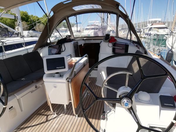 Jeanneau Sun Odyssey 389 | Amadeus