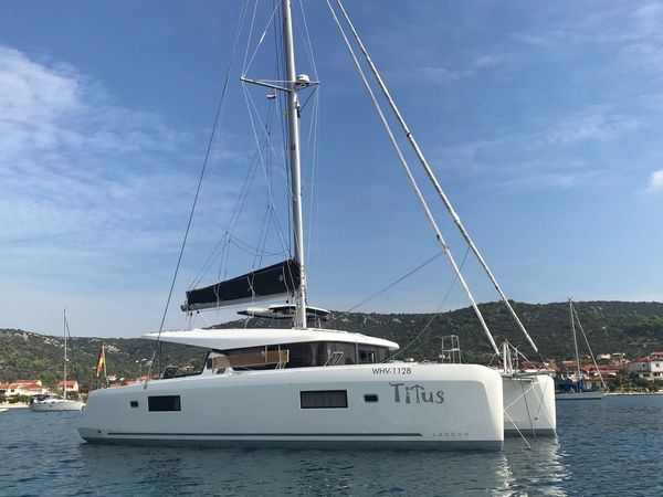 Lagoon 42 | Titus