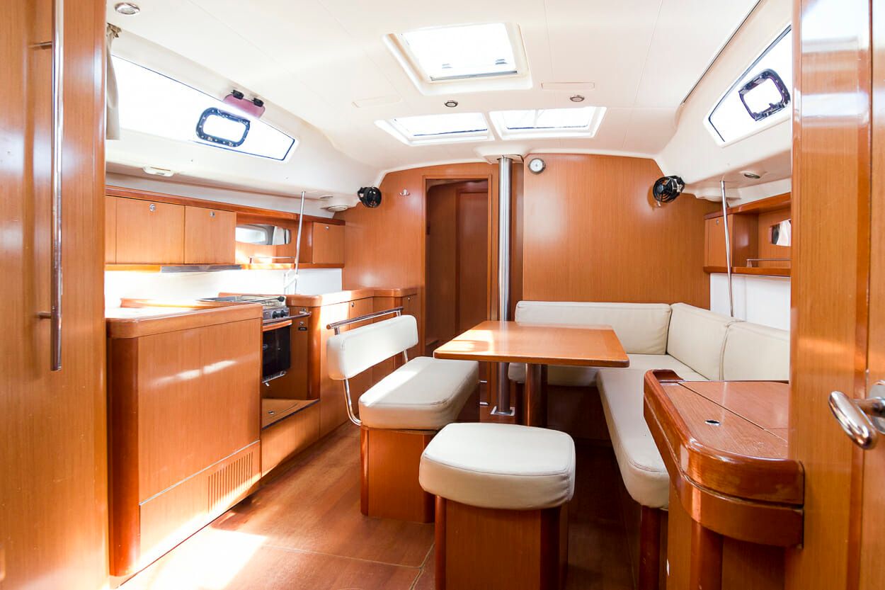 Beneteau Oceanis 43 | Demonio de Tasmania