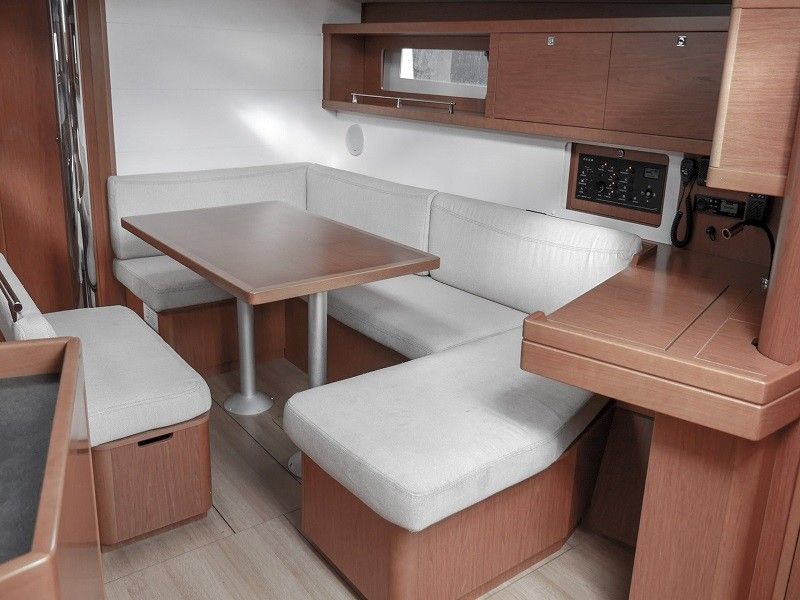 Beneteau Oceanis 45 | Flamenco