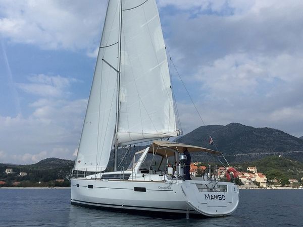 Beneteau Oceanis 45 | Mambo