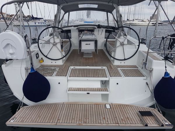 Beneteau Oceanis 41.1 | Gloria
