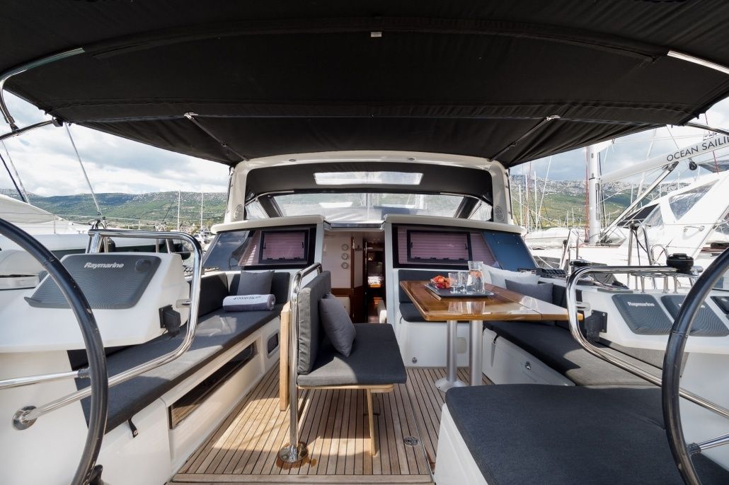 Beneteau Sense 50 | Waypoint 1