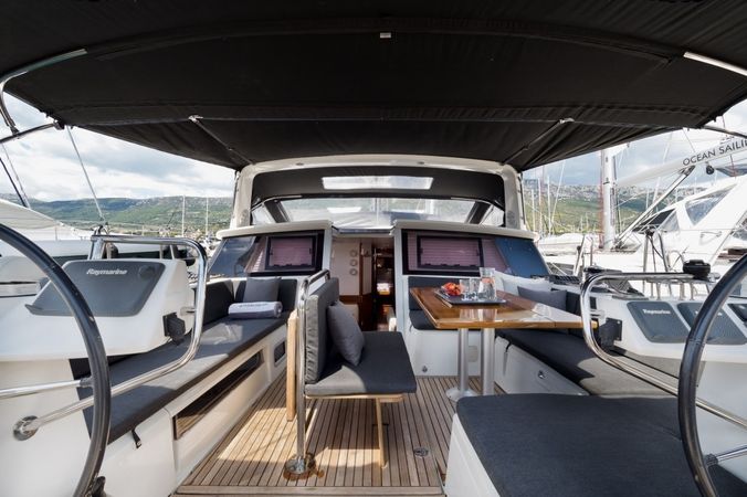 Beneteau Sense 50 | Waypoint 1