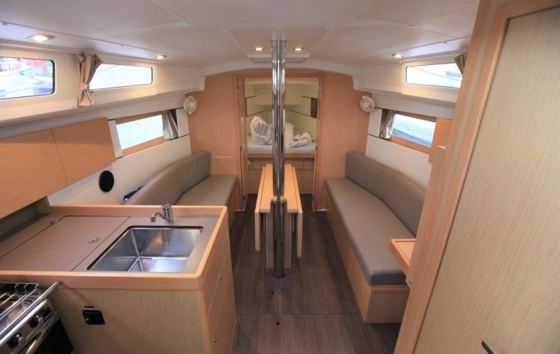 Beneteau Oceanis 35 | Big Blue
